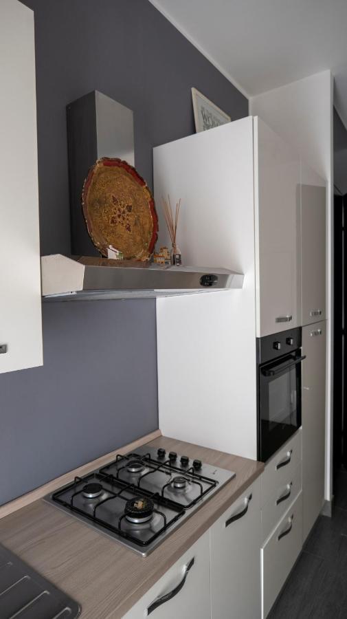 Beautiful Floral Apartment On Navigli 밀라노 외부 사진